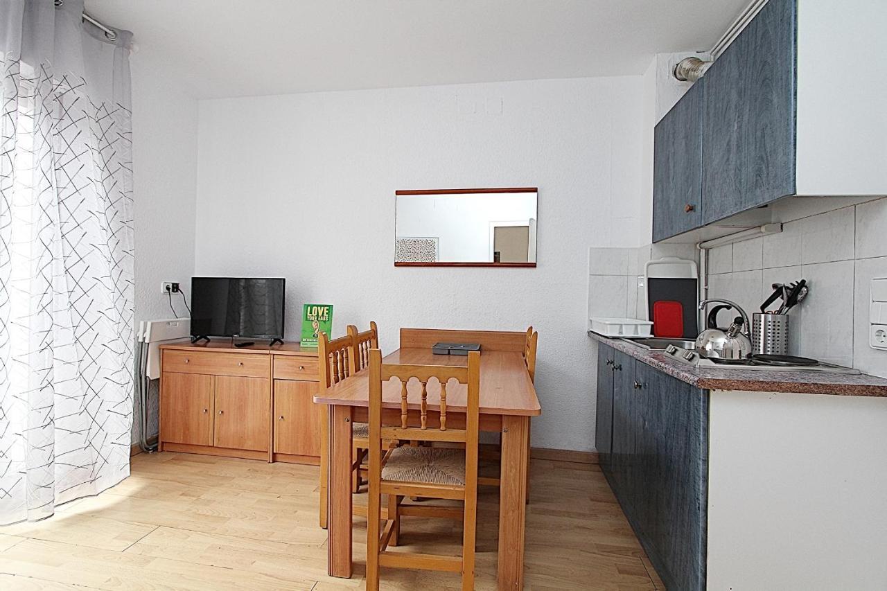 Apartaments Nautic Lloret de Mar Oda fotoğraf