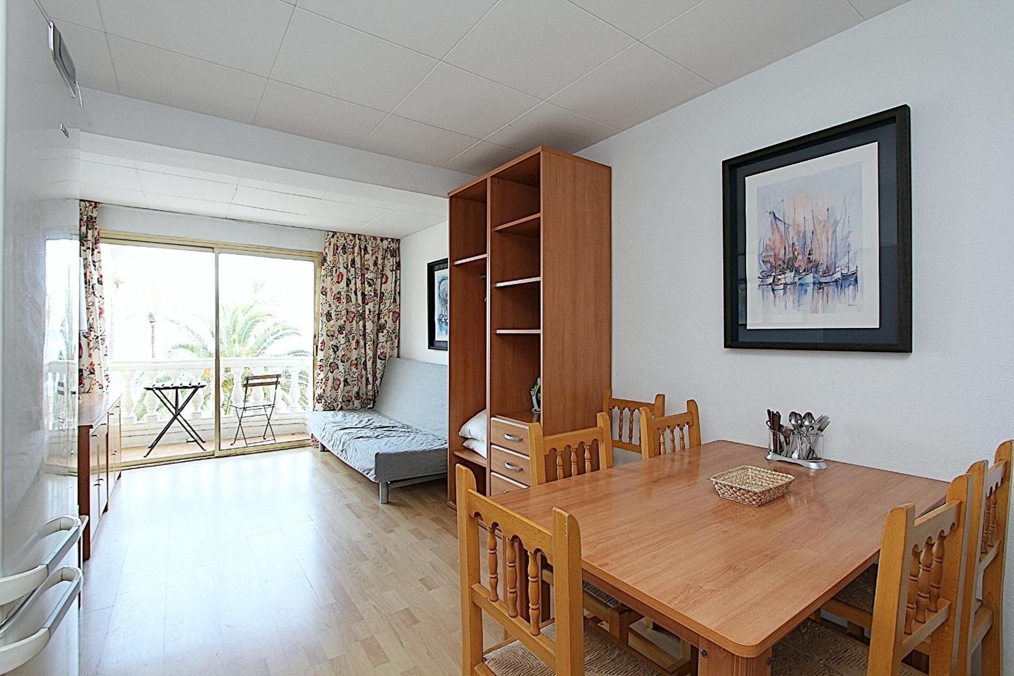 Apartaments Nautic Lloret de Mar Oda fotoğraf