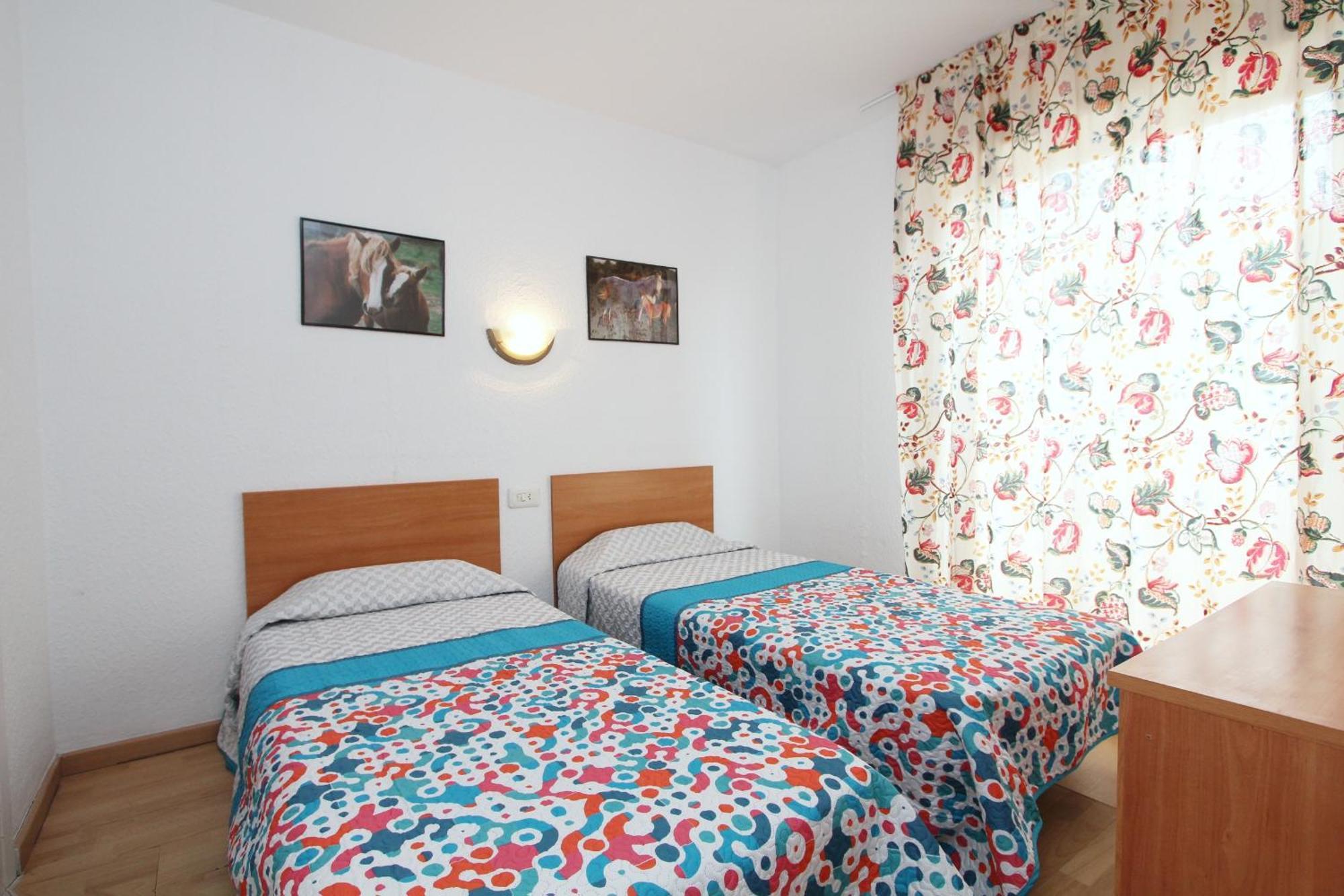 Apartaments Nautic Lloret de Mar Oda fotoğraf